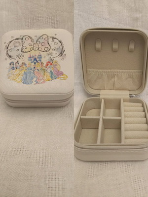 Disney Princess Jewelry Box new, with compartments for necklaces and rings