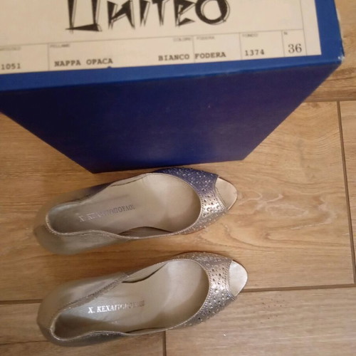 Peep toe shoes No 36 silver like new