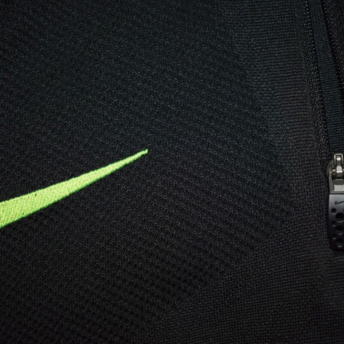 Nike Training Shirt Midlayer Aeroswift Drill Strike like new, size M, black and green