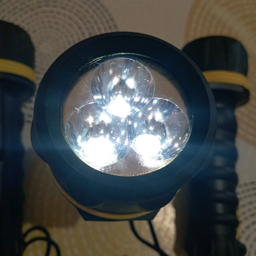 Waterproof flashlights new, pack of 3, rubber, 3 LED