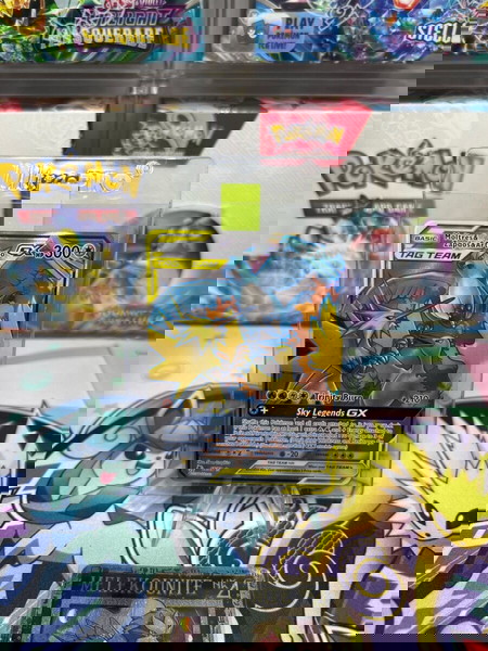 Pokemon card Moltres&zapdos&articuno GX tag team holographic hidden fates