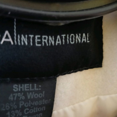 Women's thick wool coat modainternational like new, beige