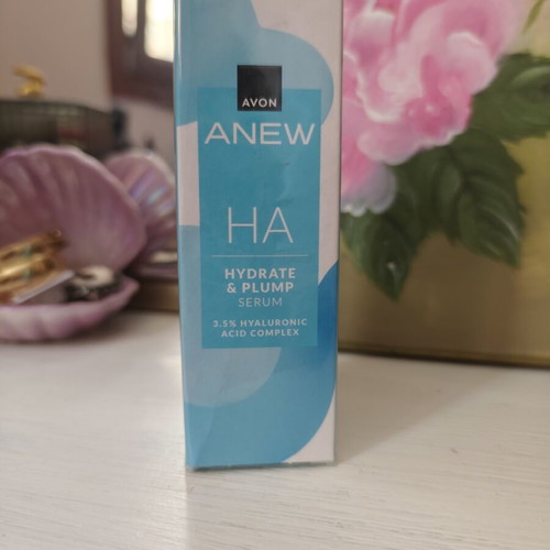 Avon face serum with hyaluronic acid new