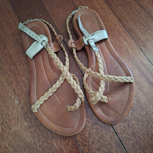 Shoe Bizz women's sandals used, gold, size 39