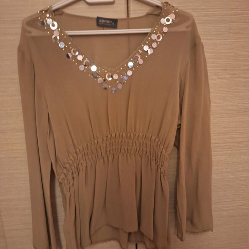 Sarah Lawrence tunic like new, gold with decorated neckline, XL