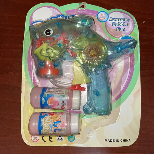 Dolphin-shaped bubble gun toy for kids