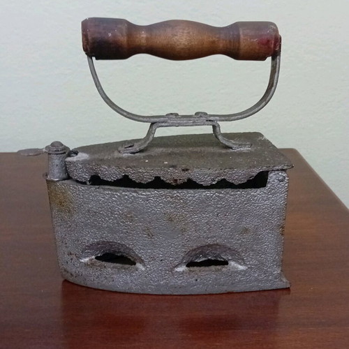 Antique charcoal iron like new