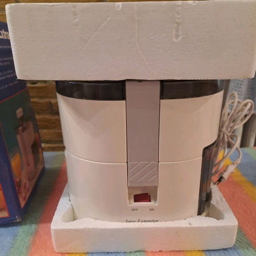 Sayota Japanese juice extractor new with complete packaging