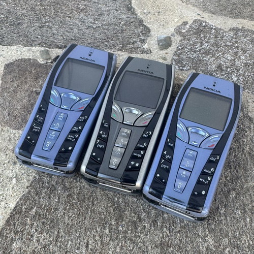 Nokia 7250i phones like new, set of 3 with original charger