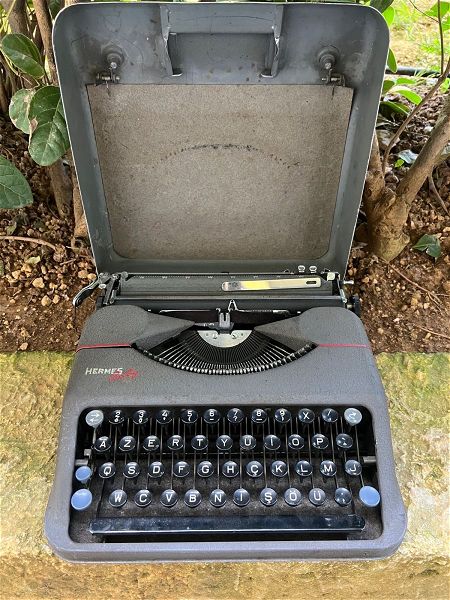  hermes baby typewriter 1948