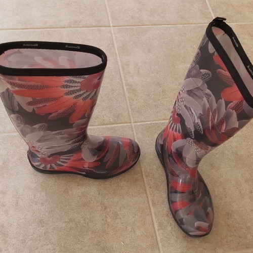 Women's waterproof galoshes used size 37 with fabric lining