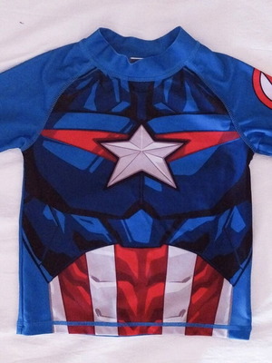 Marvel Avengers swim shirt like new for 6-7 years multicolor