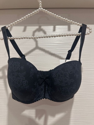 Prima Donna bra new, black, size 85G
