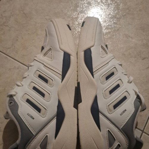 Παπούτσια Adidas αθλητικά νούμερο 43 1/3 ελαφρώς χρησιμοποιημένα, άσπρα