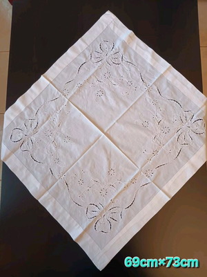 Καρέ κοφτό με χειροποίητο κέντημα 69×73 μεταχειρισμένο