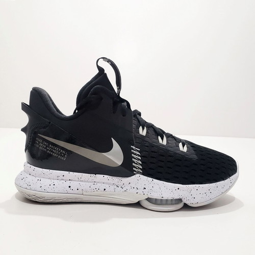 Nike Lebron Witness 5 V sneakers like new, size 42