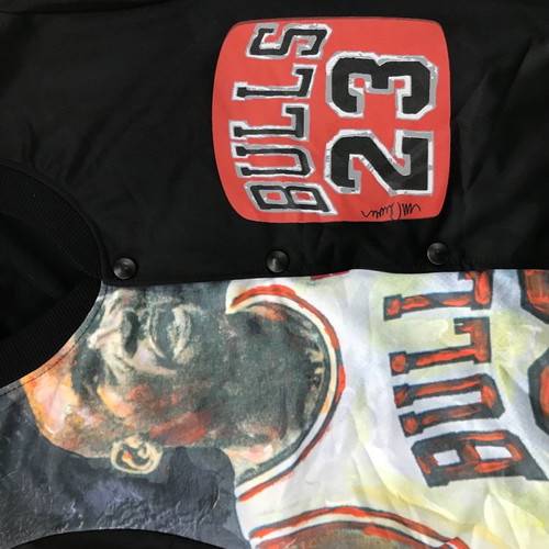 Chicago Bulls jacket used with Michael Jordan print, size S