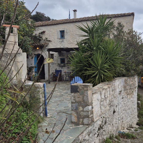 Traditional stone house in Arcadia with sea view and garden