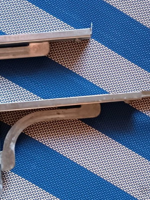 Extendable metal shelf brackets used, galvanized finish