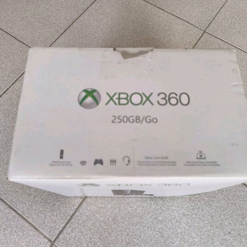 Xbox 360 E packaging box used, without internal dividers