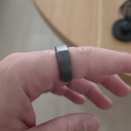 Oura Ring 3 used with charger, excellent sensors, 3-day battery