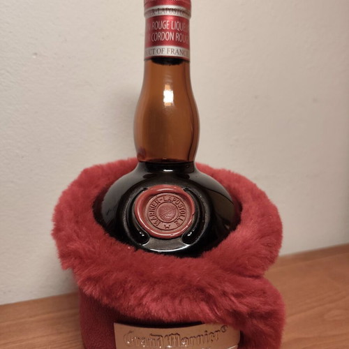 Grand Marnier Cordon Rouge Limited Edition Cosy bottle like new