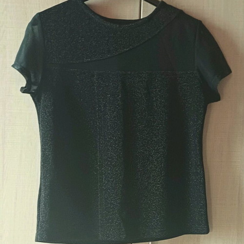 Women's short-sleeve lame blouse with transparency like new, black size L