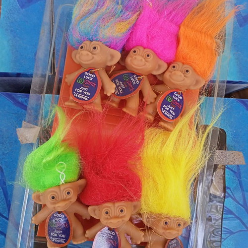 Uneeda 90s Trolls new, small size