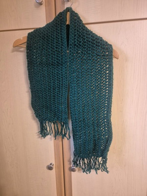 Handmade knitted scarf emerald green, new with fringes