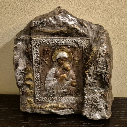 Image on stone like new, height 13 cm
