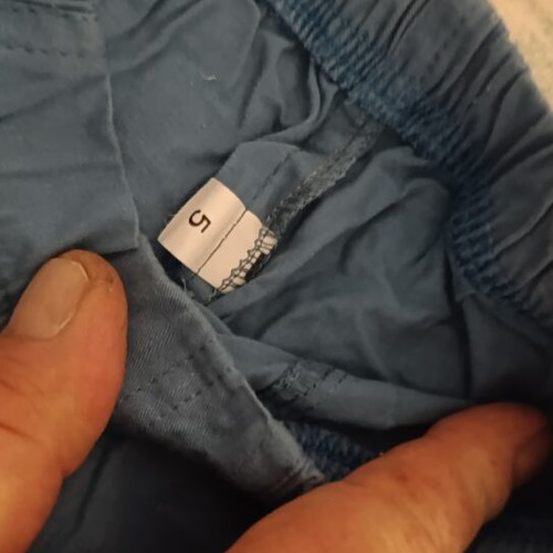 Boys' clothing set like new, 5 jeans, 2 sweatpants, 3 shorts