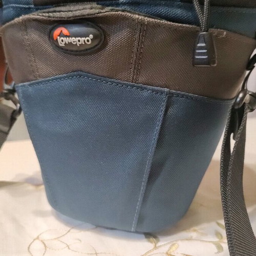 Lowepro camera bag like new for small cameras