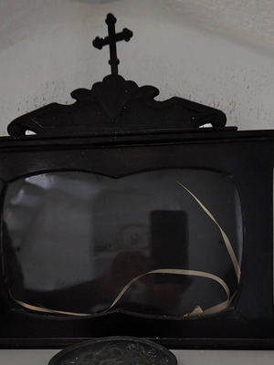 Wooden icon stand used for wedding crowns