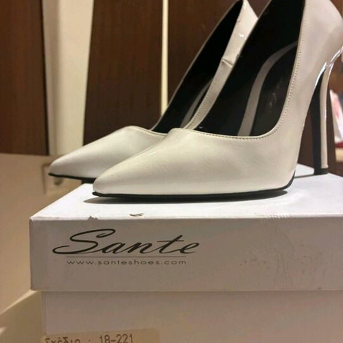 Sante white pumps like new, size 37