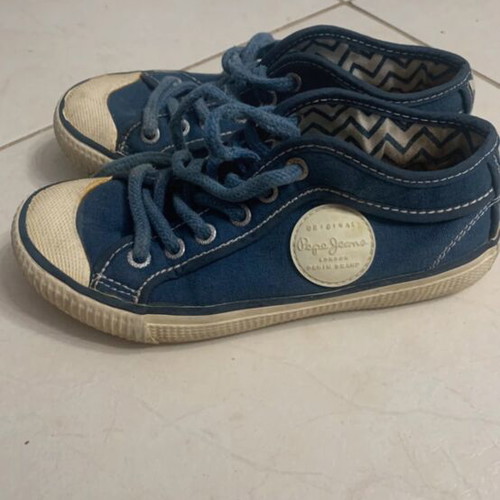 Pepe Jeans shoes used, blue color with laces size 32