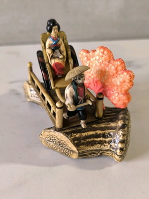 Japanese geisha figurine used, hand-painted resin