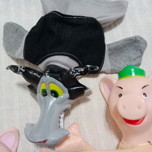 Puppet theater dolls used, The 3 little pigs, set of 4