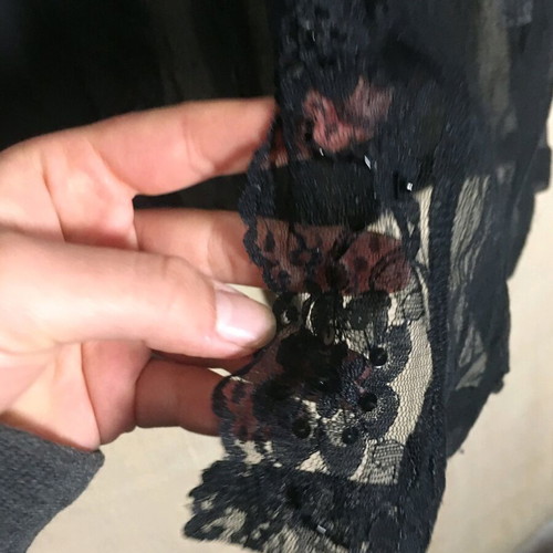 100% silk vest with embroidery like new, size M/L, black