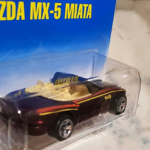Hot Wheels 1991 Mazda MX-5 Miata sealed