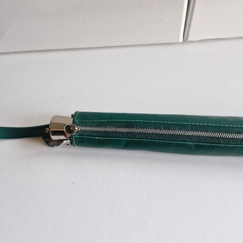 Knirps automatic umbrella like new with green leatherette case and zipper
