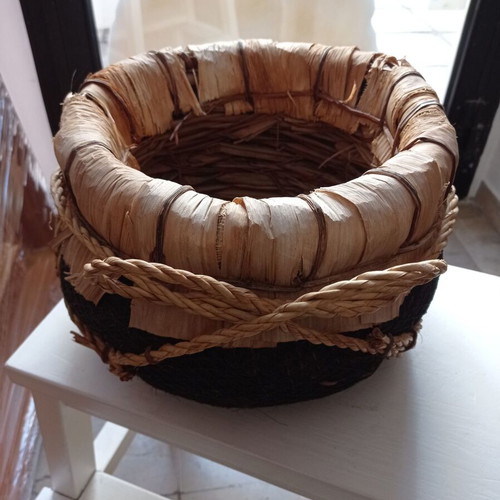 Decorative basket used for magazines