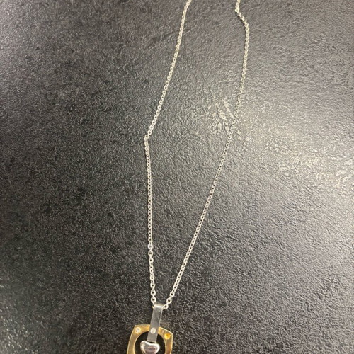 Necklace used with one missing rhinestone in excellent condition