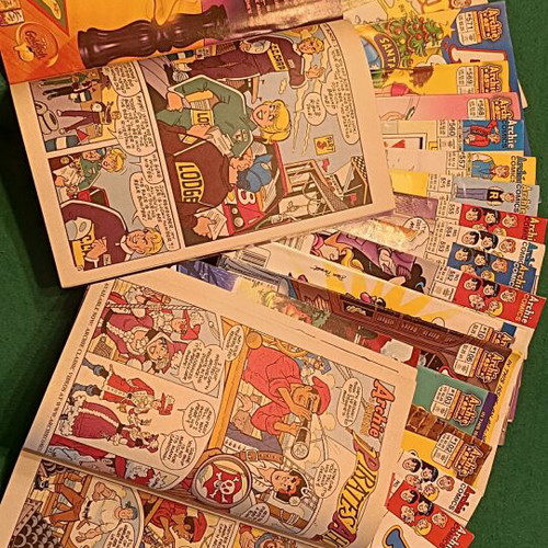 Archie comics used, pack of 19 in English