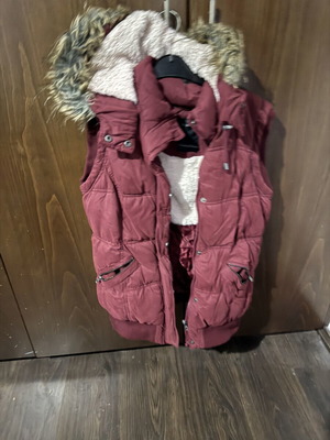 Sleeveless jacket, red, size XL / 42 / 14