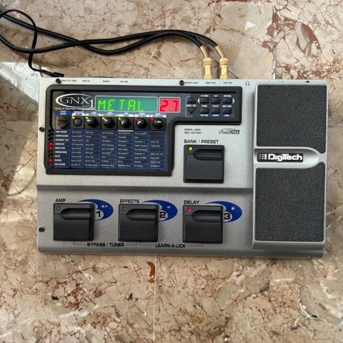 Digitech GNX1 multi-effects pedal like new