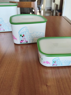 Tupperware food storage containers Italy design set like new