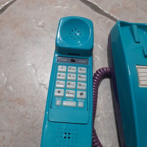 Wired home phones set of 4 like new, wall or desk mount