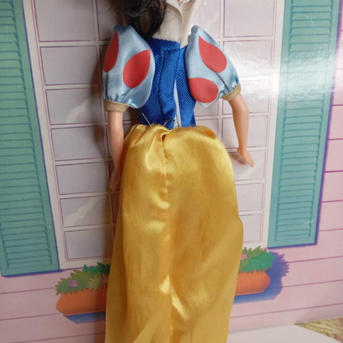 Disney Queens dolls used with character