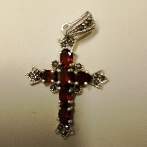Silver cross 925 handmade with garnet and marcasite stones like new