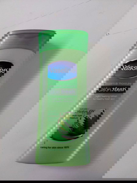 enidatiki losion VASELINE ALOE FRESH